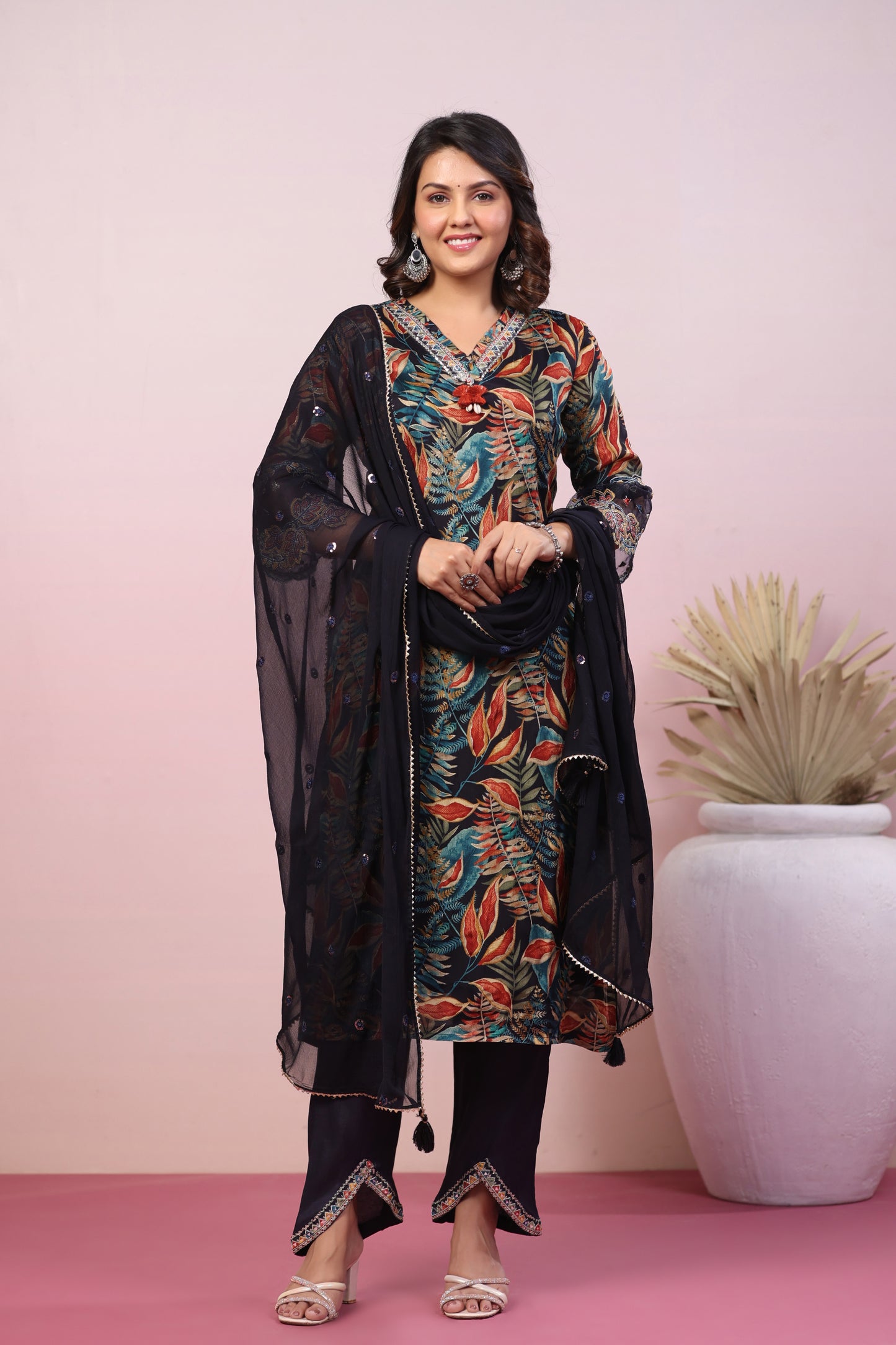 Chinnon Emroided Kurta Pant Set